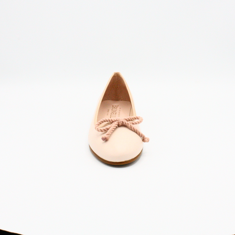 flat and comfortable shoes for women in nude leather
