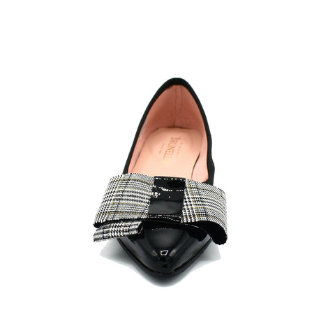 Women black leather point toe flats with bow front image